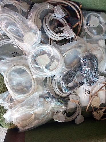 komputer kabel: Istifadə olinmamiş təzə müxtəlif kabellər. şəkildə olmayanlarda var — 3