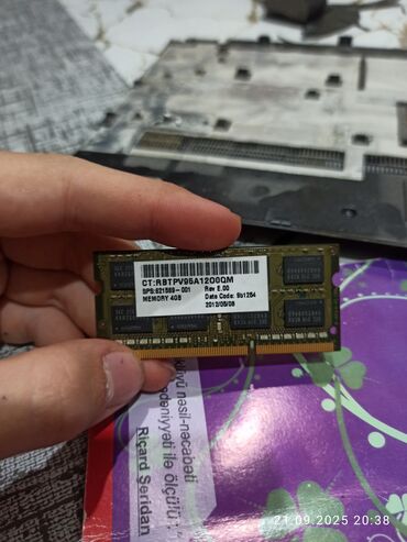 ddr4 4gb notebook ram: Operativ yaddaş (RAM) Samsung, 4 GB, 1600 Mhz, DDR3, Noutbuk üçün, İşlənmiş
