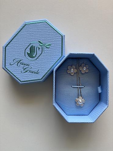 aşbaz forma: Dəstə daxildir: Boyunbağı, Swarovski, Gümüş — 3