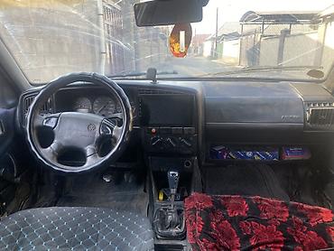 авто из германии: Volkswagen Passat Variant: 1993 г., 1.8 л, Механика, Бензин, Универсал — 7