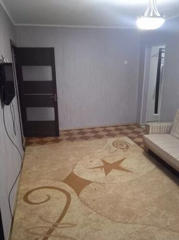 сьем 1 к квартиры: 2 комнаты, 43 м², 104 серия, 1 этаж, Евроремонт