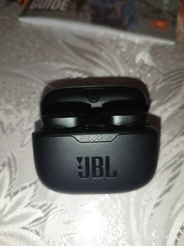 jbl 510: Jbl tune ANC model qutudan açilib amma işlənməyib, bütün aksessuarları