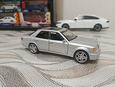 mercedes 170 b: Metall model avtomobil – Mercedes-Benz E-Class AMG (W124) miqyası el — 4