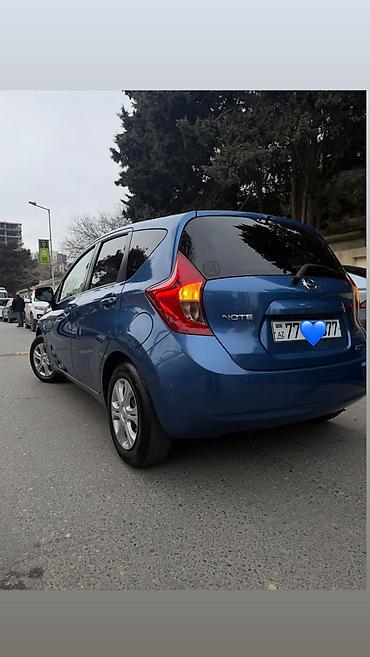 Nissan: Nissan Note hatchback – mavi rəngdə, şəhər üçün kompakt və qənaətcil — 5
