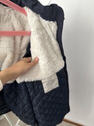 Верхняя одежда: Детская осенняя парка H&M. Может быть можно и на теплую зиму. Без — 10