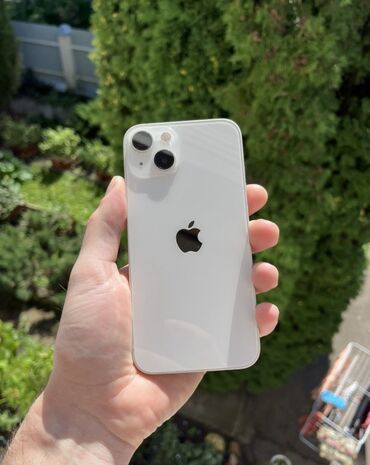 Apple iPhone: IPhone 13, Б/у, 128 ГБ, Белый, Защитное стекло, Чехол, 78 %