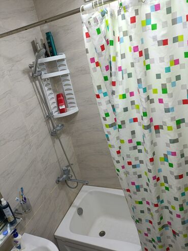 Uzunmüddətli kirayə mənzillər: Kirayə mənzil – şəhər mənzərəsi ilə - Plan: işıqlı otaq, ayrıca — 27