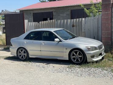 Toyota: Toyota Altezza: 2002 г., 2 л, Автомат, Бензин, Седан at lalafo.kg Toyota: Toyota Altezza: 2002 г., 2 л, Автомат, Бензин, Седан