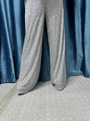 бежевые брюки: Брюки 5XL (EU 50), цвет - Серебристый