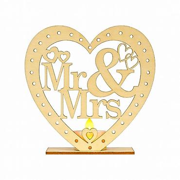свадебные свечи: Деревянный декор «Mr & Mrs» со свечой Красивый свадебный декор в — 1