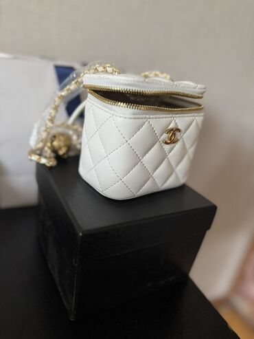 сколько стоят бриллиантовые серьги: Классикалык сумка, Chanel, Материалы: Нукура булгаары, Кабып тигилген модель, Аялдарга, Жаңы