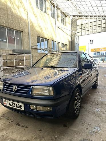 Volkswagen: Volkswagen Vento: 1994 г., 1.8 л, Механика, Бензин, Седан — 2