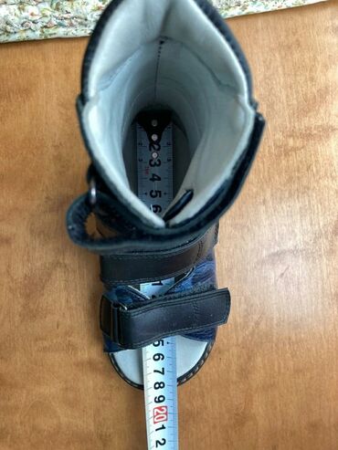 кожаные сандалии: Кожаные, ортопедические с суппинатором, на 4-5 лет, в отличном