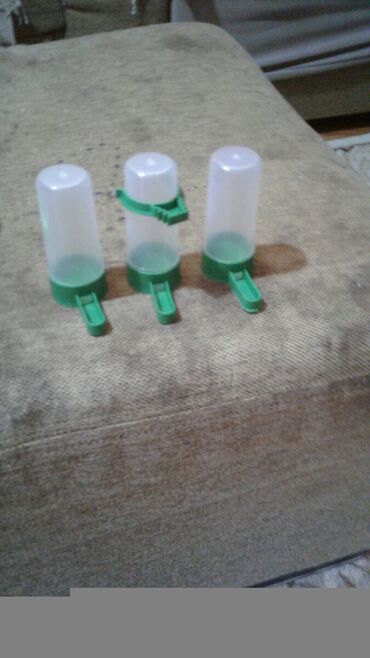 Heyvanlar üçün digər mallar: Shekilleri cevirin qushlar ucun su qabilari satılır tezediler 1 ededi — 30