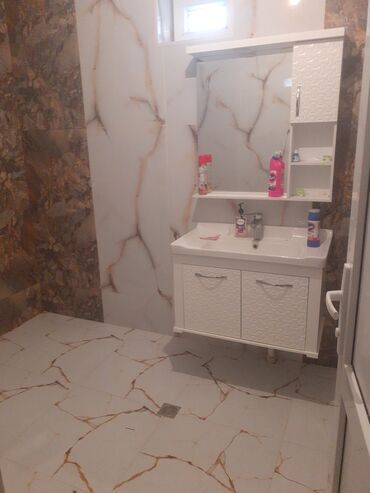 Həyət evləri və villaların satışı: Saray qəsəbəsində 2 mərtəbəli, 8 sot torpaq sahəsində yerləşən geniş — 5