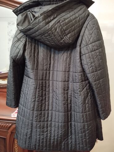 Kurtkalar: Qadın üçün uzun, qara rəngli quilt (kvadrat tikişli) yüngül qış/palto — 6