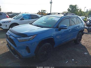 Toyota: Toyota RAV4: 2022 г., 2.5 л — 3