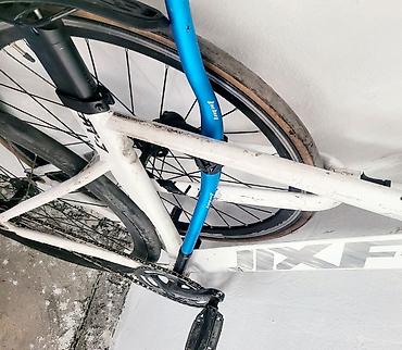 Городские велосипеды: Фикс-байк (fixed gear) — полностью рабочий. Лежит без дела. Могу — 3