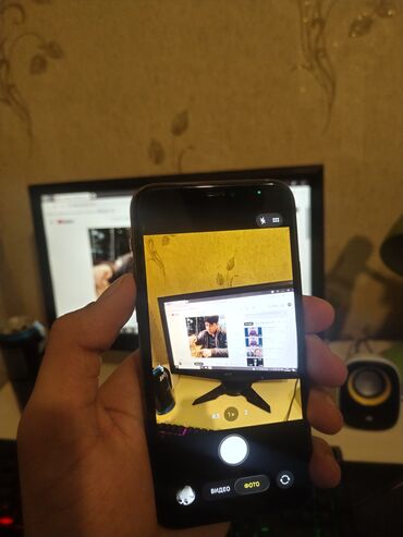 Apple iPhone: IPhone 11 Pro — 10