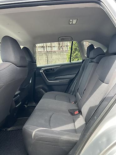 Toyota: Toyota RAV4: 2019 г., 2.5 л, Автомат, Бензин, Кроссовер — 7