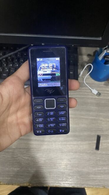 bakcell nömrə daşıma: Salam telefonun yaddaşi yaxşidi taza alinib zaradkasi yaxşidi diz 6