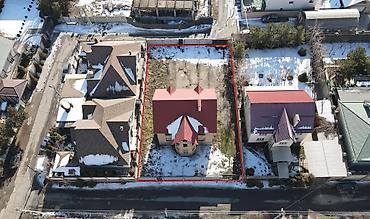 Продажа коттеджей и домов: Редкое предложение!!! Единственный участок с домом на продаже в этом — 12