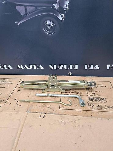 Car Jacks: DIZALICA ZA SUZUKI GRAND VITARA | originalna dizalica kurbla i — 1