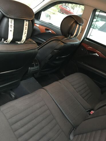 Mercedes-Benz: Mercedes-Benz E 200: 2.2 l | 2006 il Sedan — 6