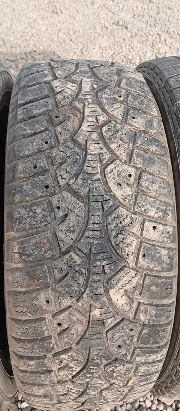 Шины: Комплект из 4 зимних шин без дисков. Характеристики: - Тип — 5