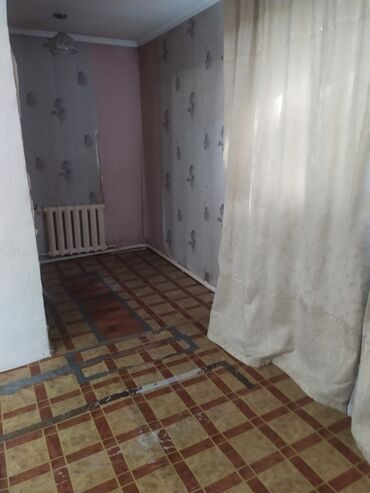 обмен квартиру на частный дом: Продает квартира,1 ком переделанная в 2х ком. В г.Кант,2 мкр. Цена