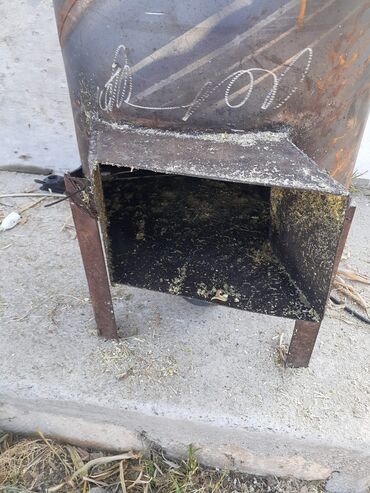Yağ çəkən aparatlar: Məhsul: Elektrik mühərrikli yem üyüdən/qarışdıran aparat Təsvir: -