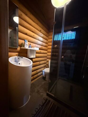 Долгосрочная аренда домов: 180 м², 3 комнаты — 7