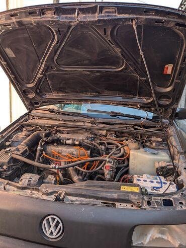 Volkswagen: Volkswagen Passat Variant: 1992 г., 2 л, Механика, Газ, Универсал — 9