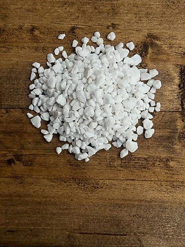 Мраморная крошка: Мраморная крошка, Белый, Ландшафтная, В тоннах — 7