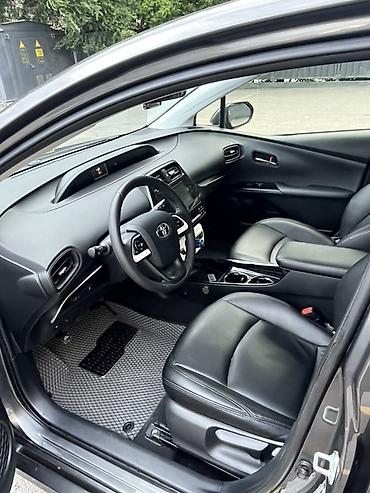 byd e2 2024: Toyota Prius: 2016 г., Автомат, Гибрид, Хэтчбэк — 5