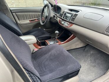 Toyota Camry: 2.4 л, Автомат, Газ, Седан