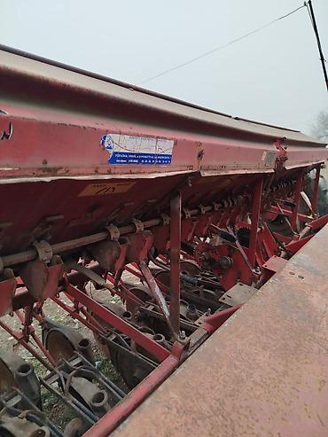 Зерновые сеялки: Зерновая сеялка прицепная жёлтый 250тыс. красный 250тыс Описание: - — 11