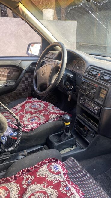 Другие детали салона: Opel (салон, интерьер) Предлагается автомобиль с классическим — 4