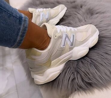 Ostala ženska obuća: New balance 9060
36 do 41
4100 — 1