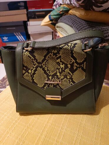 guess torba prodaja: Shoulder bag, Tiffany, Material: Leather