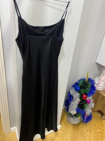 Ziyafət donları: M razmer iki qara və yashildon birlikdə satılır 15 AZN — 10