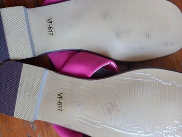 Digər: Daraq endirimlə4 man.saç masqası 5 man.satılır — 9