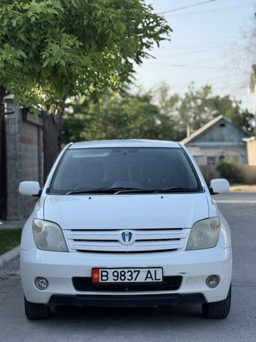 Toyota: Toyota ist: 2003 г., 1.3 л, Автомат, Бензин, Хэтчбэк