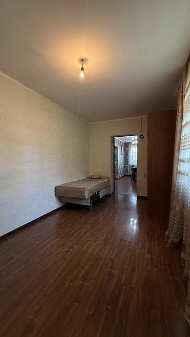 Продажа коттеджей и домов: 3 комнаты, 70 м², 2 соток, Бишкек, Собственник — 11