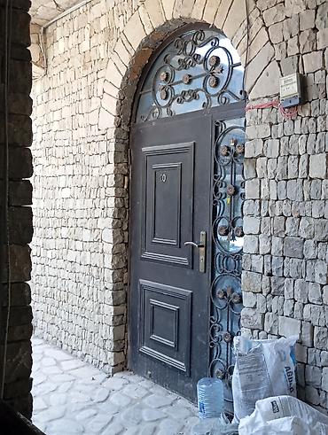 köhnə qapı: Mənzil üçün İşlənmiş Giriş qapısı Zamok ilə, Zəmanətsiz, Ünvandan götürmə — 2