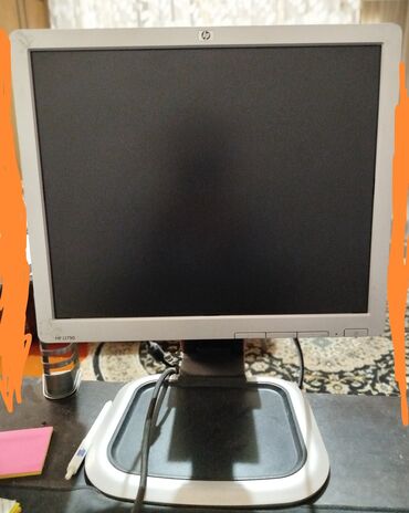 monitor sony: HP Monitor, yaxşı vəziyyətdə, güc və VGA kabeli veriləcək. WhatsAppda