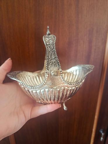Süfrə aksesuarları: Gümüşü rəngli, dekorativ metal qab - Material: metal, gümüşü örtüklü — 1