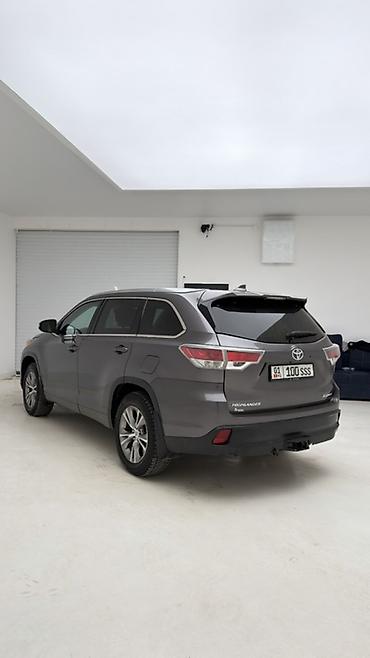 Toyota: Toyota Highlander: 2015 г., Кроссовер at lalafo.kg — 15 Toyota: Toyota Highlander: 2015 г., Кроссовер — 15