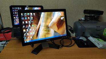 lcd monitor: Dell LCD Color Monitor Model: E178WFPc 17-düym wide ekrandır. Əla