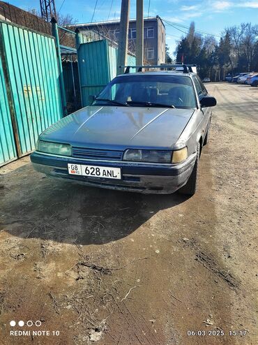 авто исфана: Mazda 626: 1990 г., 2 л, Механика, Бензин, Хетчбек